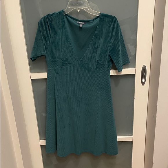 Modcloth Dresses & Skirts - Modcloth Teal Mini Dress with V-Neck, Velvet Dress, Size M, EUC